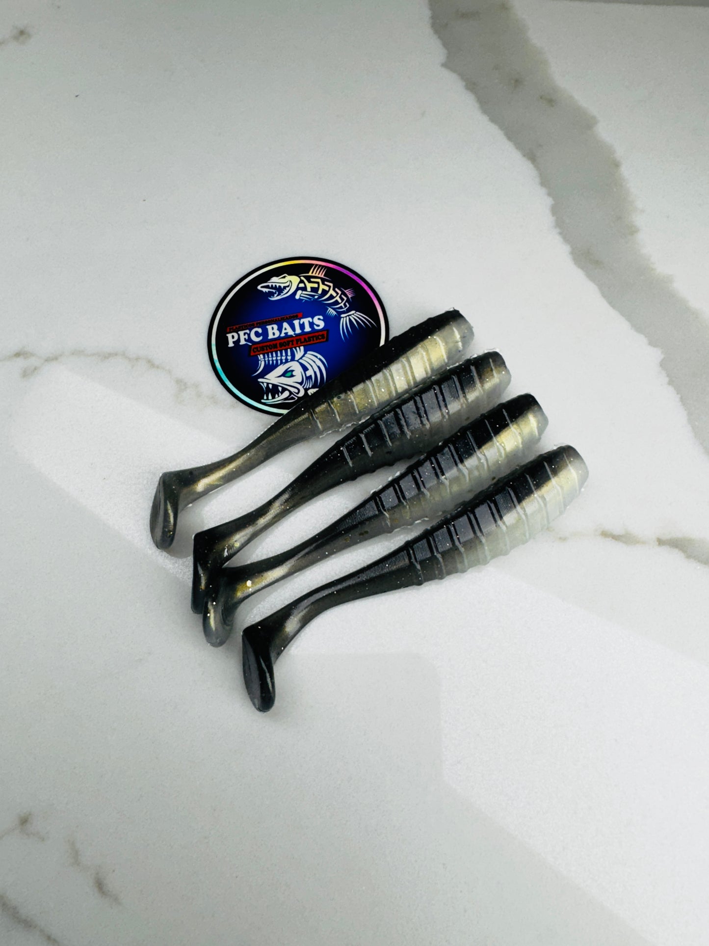 3.5 Inch Ribbed Fishing Bait (black and white )