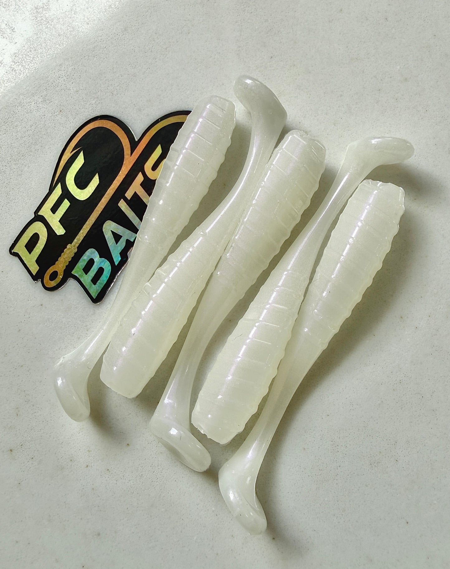 2.8 Inch Ribbed Fishing Bait (perla ghost)