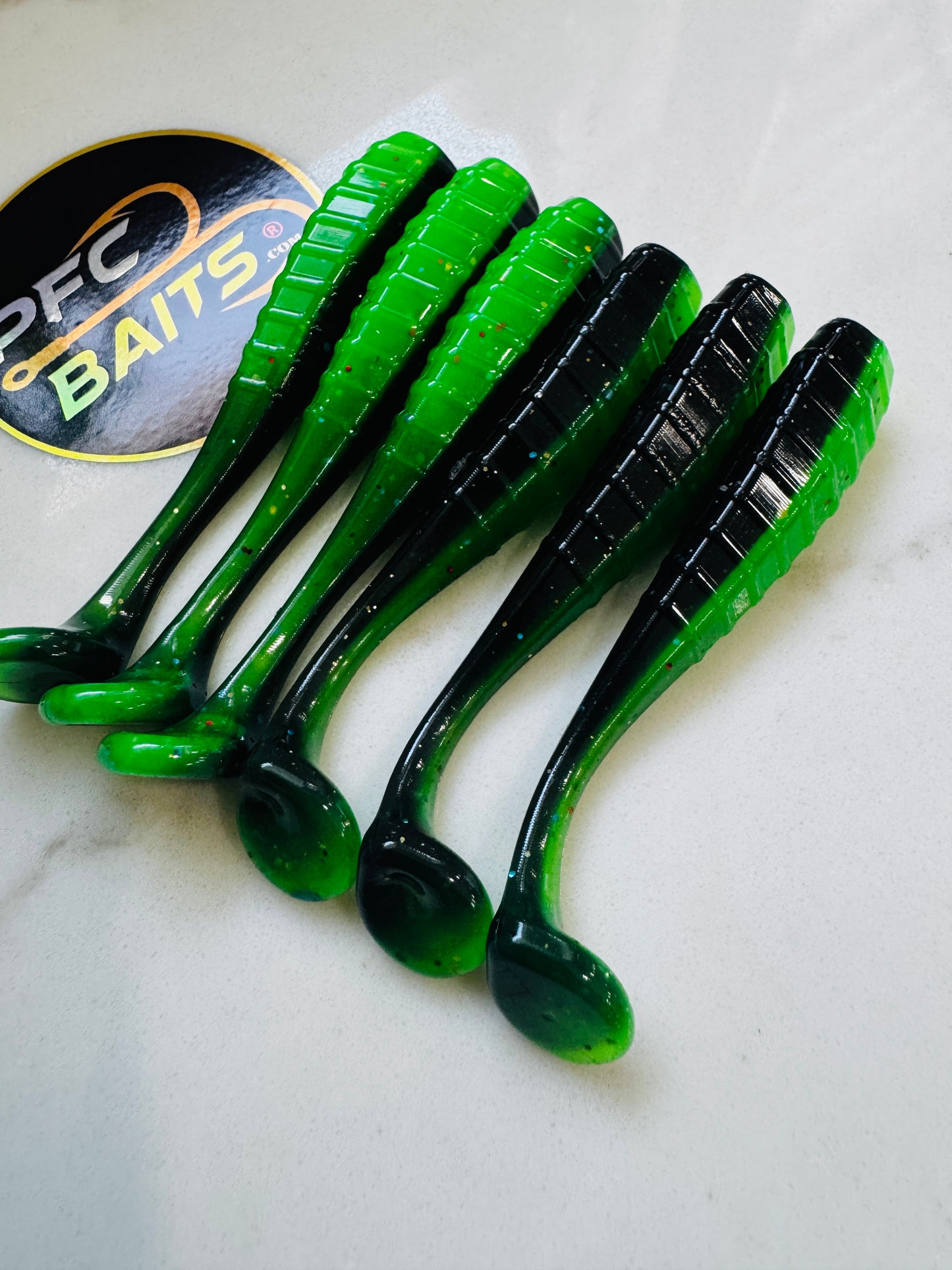3 Inch Ribbed Fishing Bait (black and green  tail)